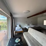Complex Forest Motel 2*