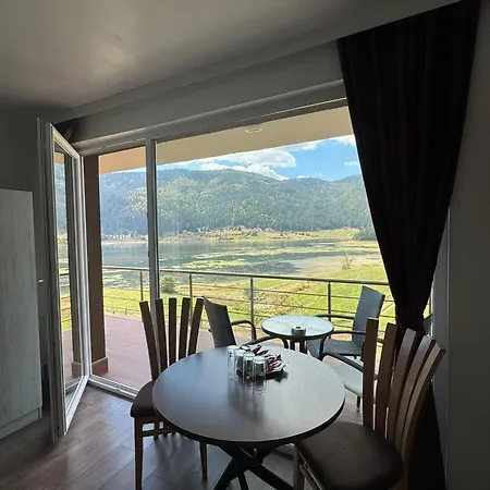 Motel Sarnitsa 汽车旅馆 瑟尔尼察