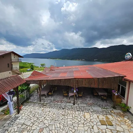 汽车旅馆 Motel Sarnitsa 2*