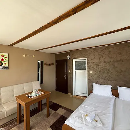 Motel Sarnitsa 2*