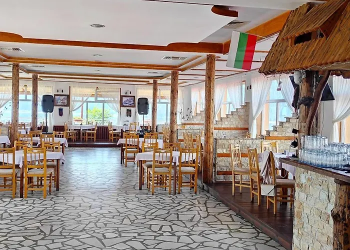 Complex Forest Motel